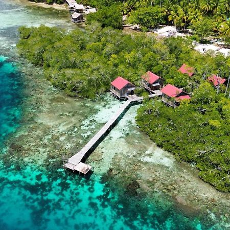 Raja Ampat Blue Sea Villa Besir ภายนอก รูปภาพ