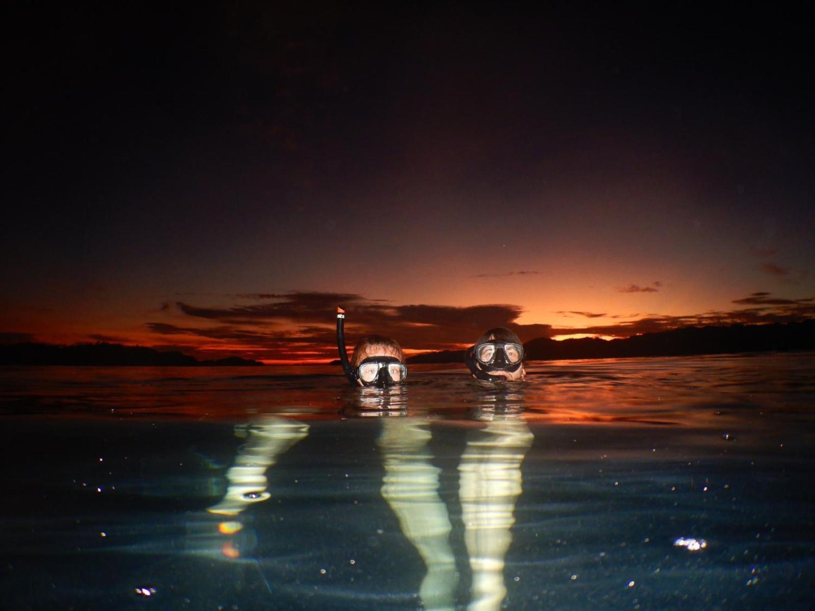 Raja Ampat Blue Sea Villa Besir ภายนอก รูปภาพ